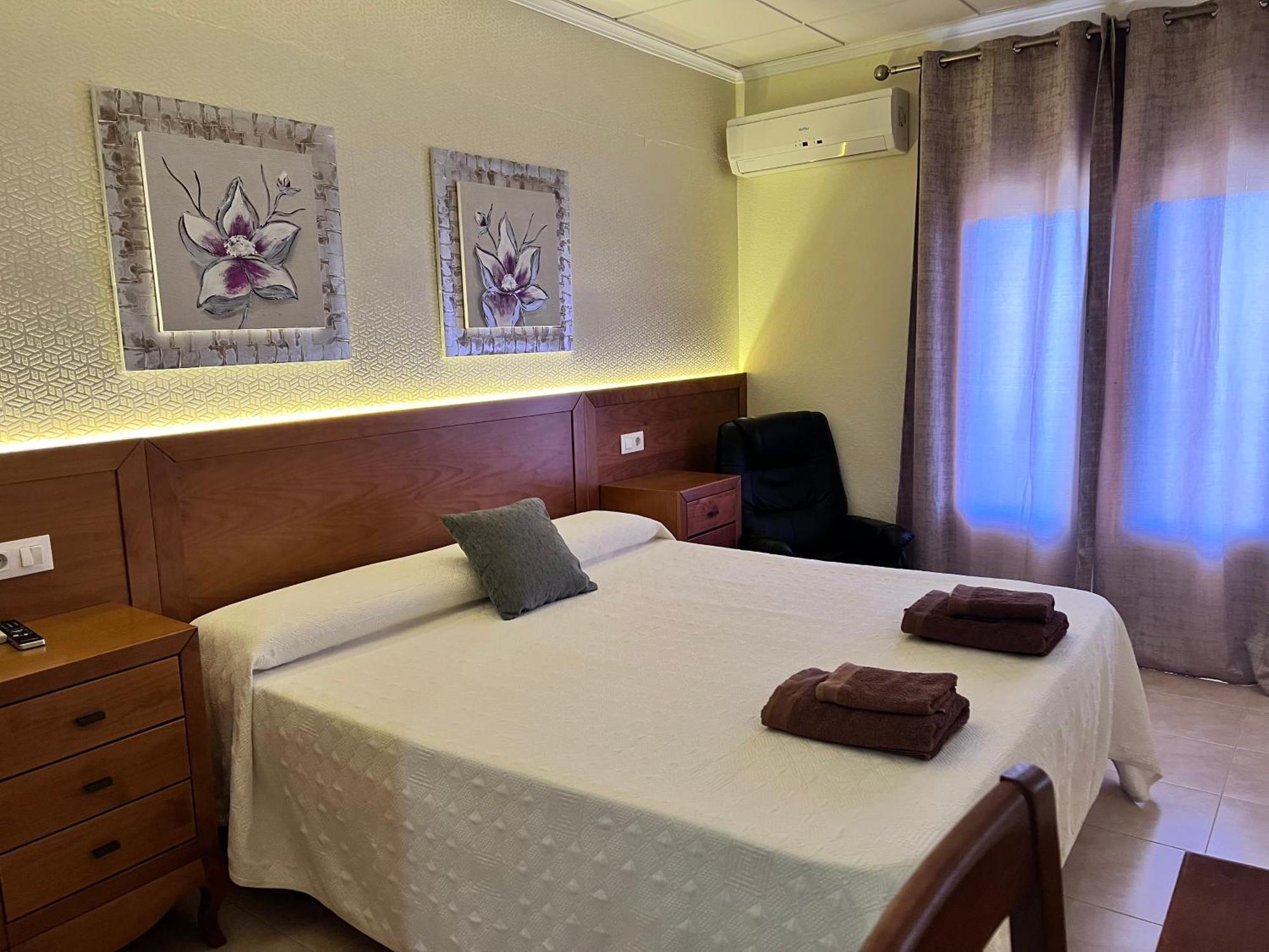 Hotel Don Juan Пуэнте-де-Хенаве Экстерьер фото