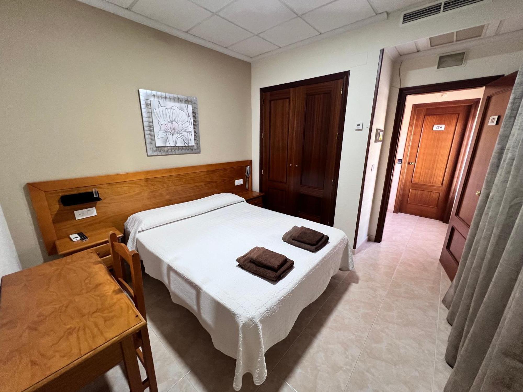 Hotel Don Juan Пуэнте-де-Хенаве Экстерьер фото