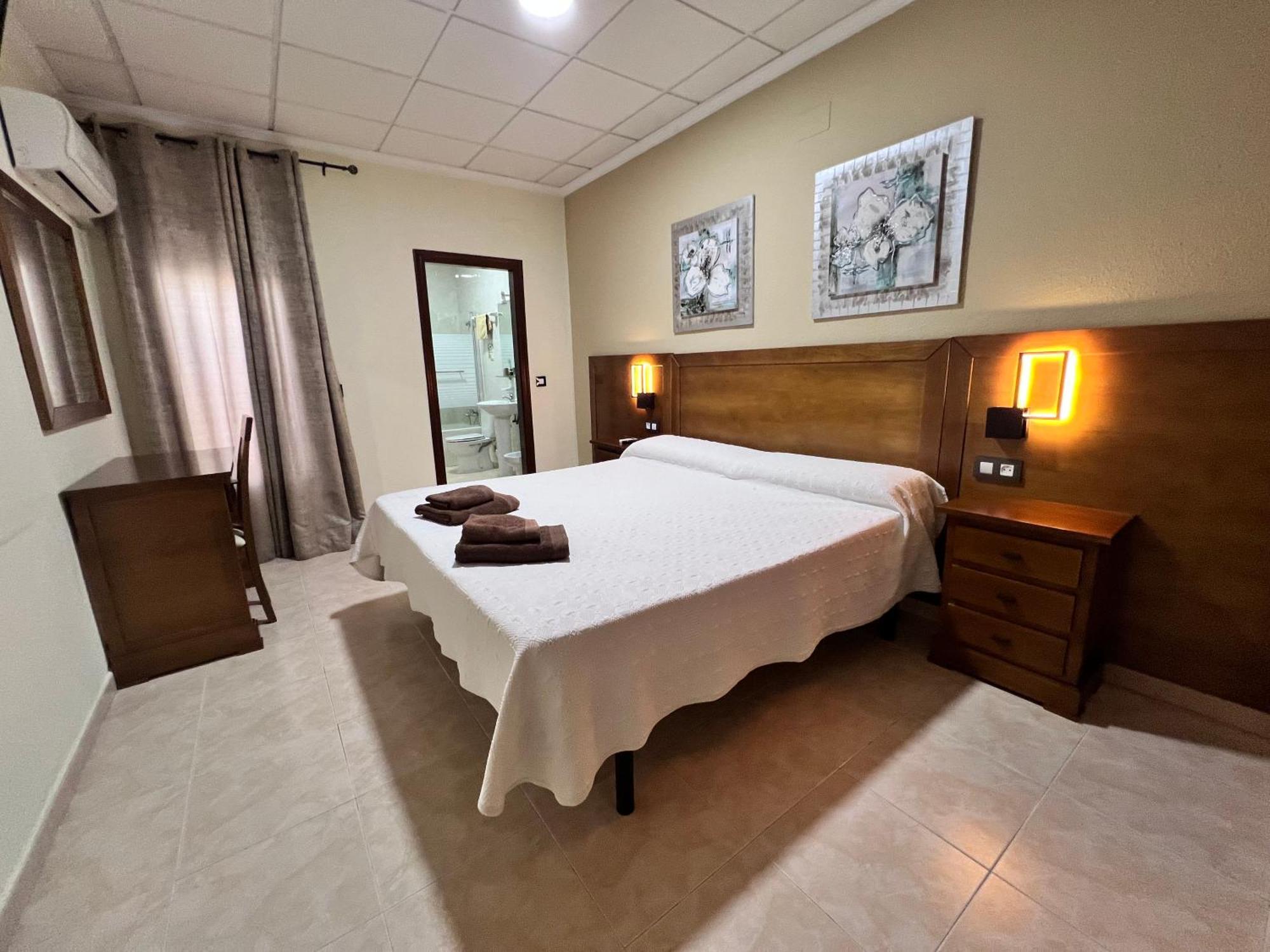 Hotel Don Juan Пуэнте-де-Хенаве Экстерьер фото