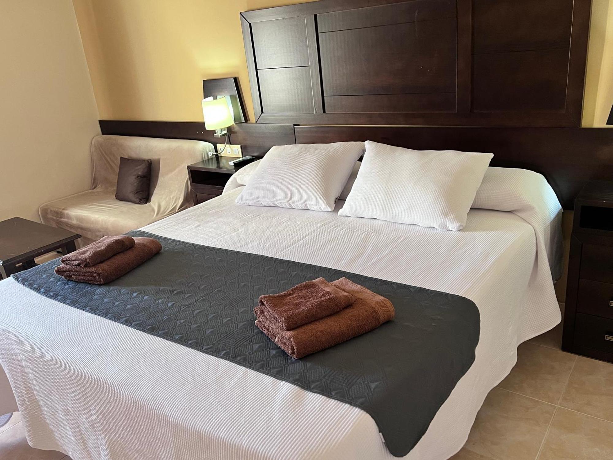 Hotel Don Juan Пуэнте-де-Хенаве Экстерьер фото